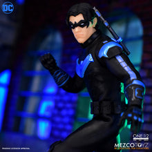 Mezco One:12 Collective Nightwing