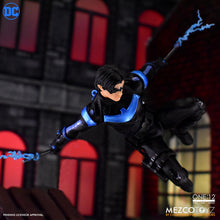 Mezco One:12 Collective Nightwing
