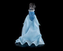 Retailer Wave 2025: Figura Obscura: The Ghost of Christmas Past, Haunted Blue - Preorder