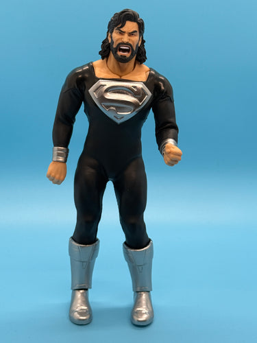 Mezco One:12 Recovery Suit Superman - Body, head, hands
