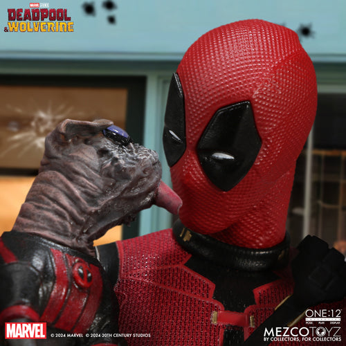 Mezco One:12 Deadpool & Wolverine: Deadpool - Deluxe Edition - Pre-order