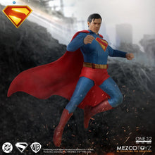 Mezco One:12 Collective Superman 2025 - Pre Order