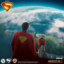 Mezco One:12 Collective Superman 2025 - Pre Order