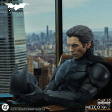 Mezco One:12 Collective The Dark Knight: Batman - Pre Order